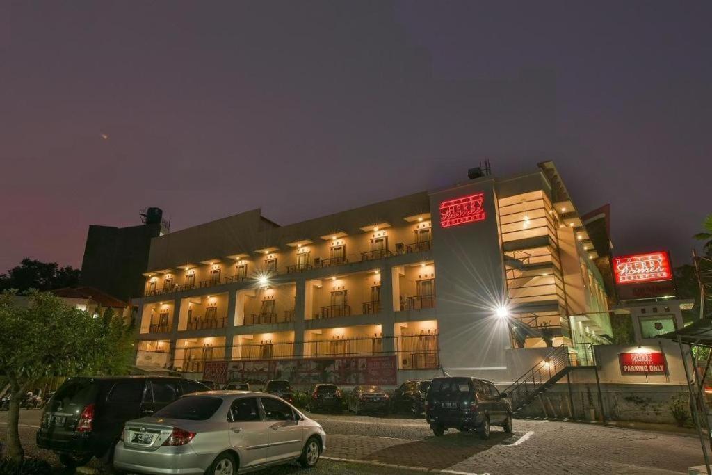 Hotel The Cherry Homes And Bandung