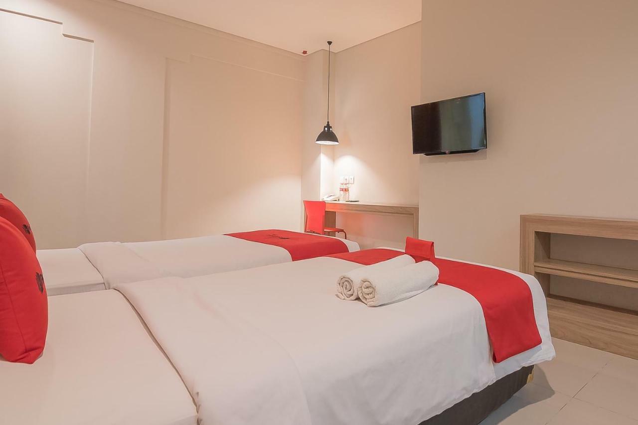 Hotel The Cherry Homes And Bandung