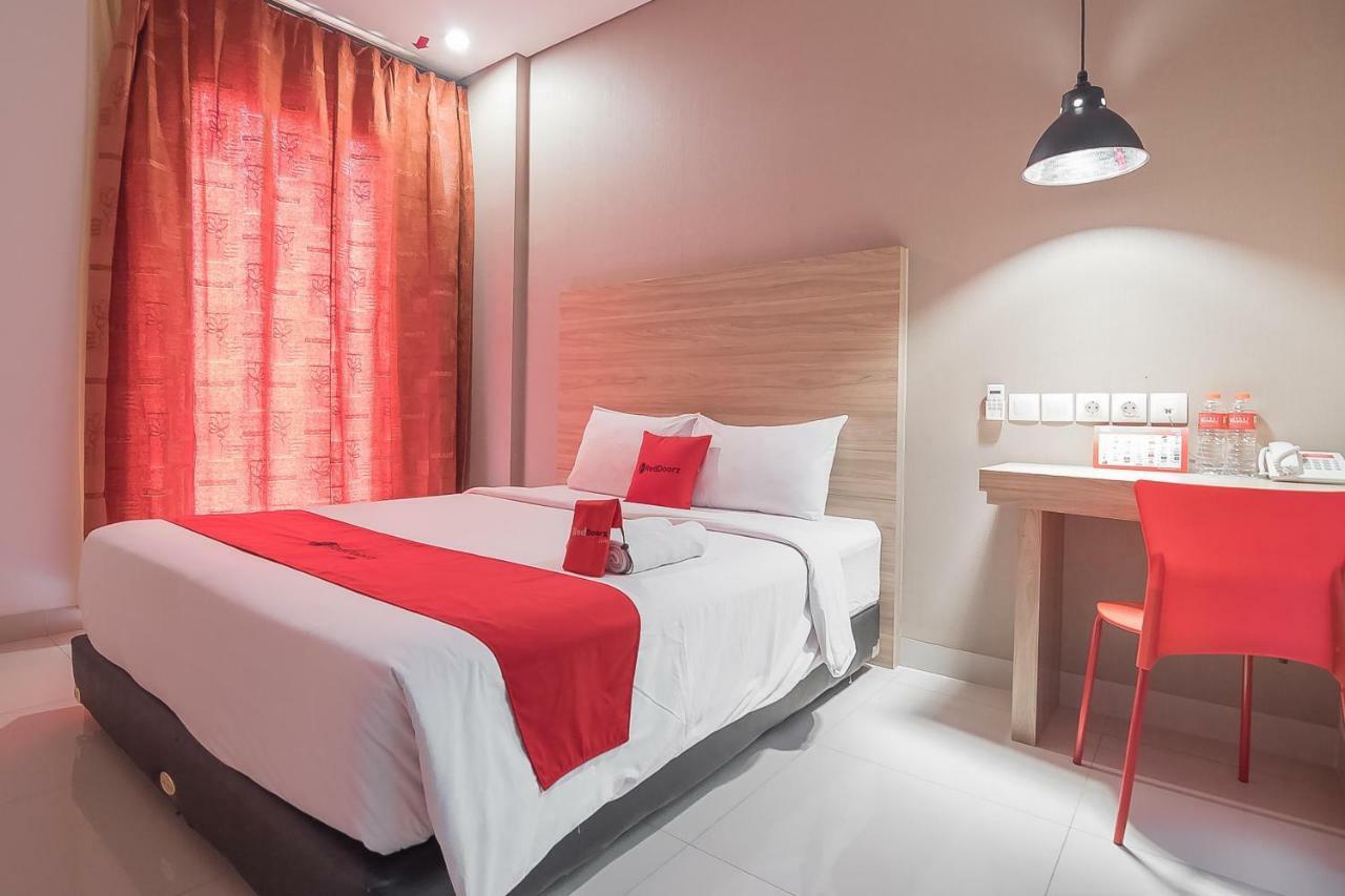 The Cherry Homes And Hotel